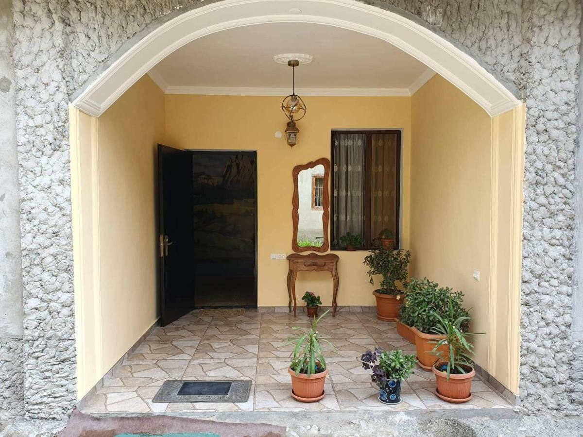 Guesthouse Kurdiani In Mestia Esterno foto